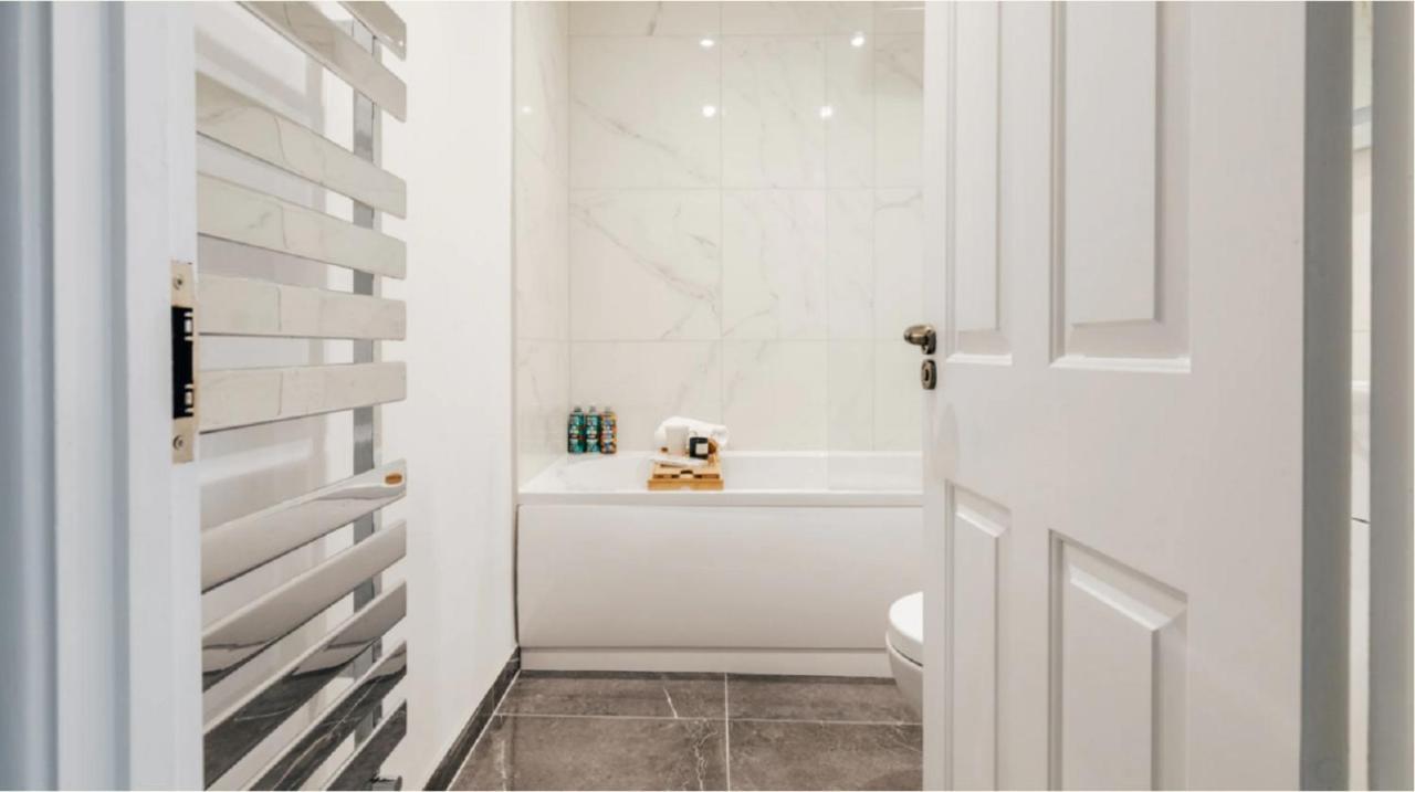 The Portland Apartment - Georgian Building With Parking Bath Buitenkant foto